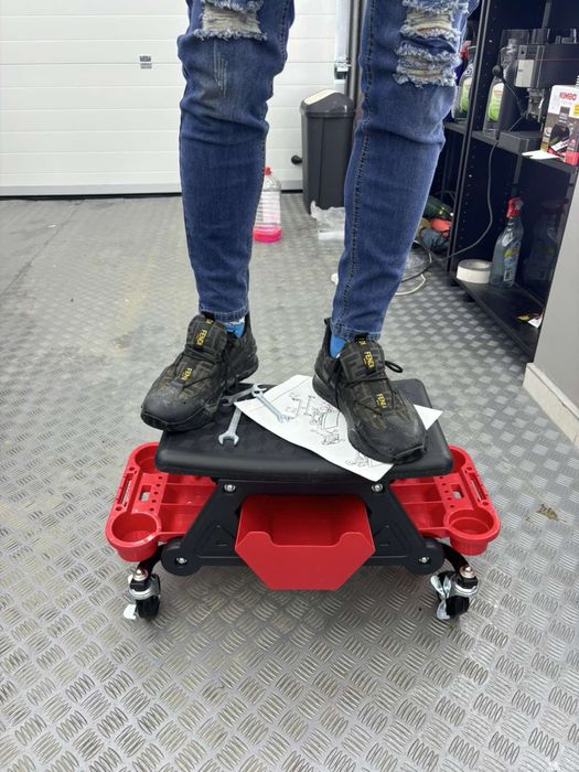 Професионален сервизен стол - сервизно столче до 150 кг, 4 колелца 360