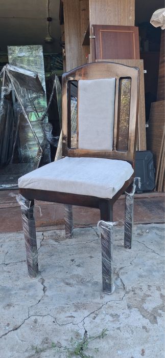 Пара стульев  мягкие деревянные