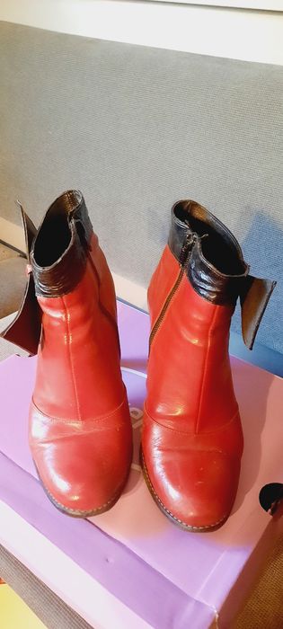 Vând botine moderne piele dama