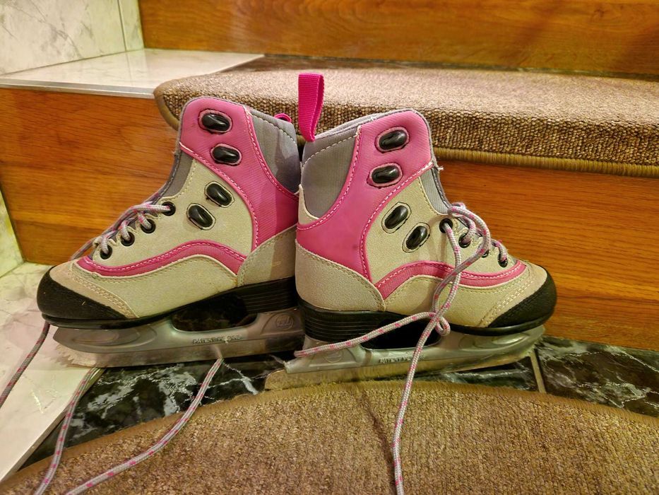 vand patine gheata pentru fete marimea 31