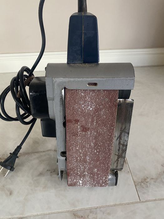 Masina slefiut AEG cu banda smirghel