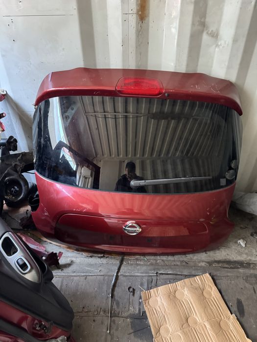 Запчасти ниссан жук двери крышка багажника 2010 по 2014 года