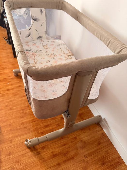 Pătuț co-sleeper Lionelo 270 de lei  Folosit foarte puțin