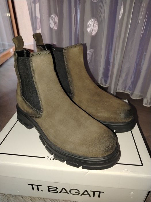 Чисто нови боти маслено зелено 40номер