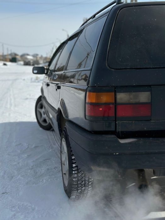 Пассат В3 универсал  1990г.в. 1.8 моно