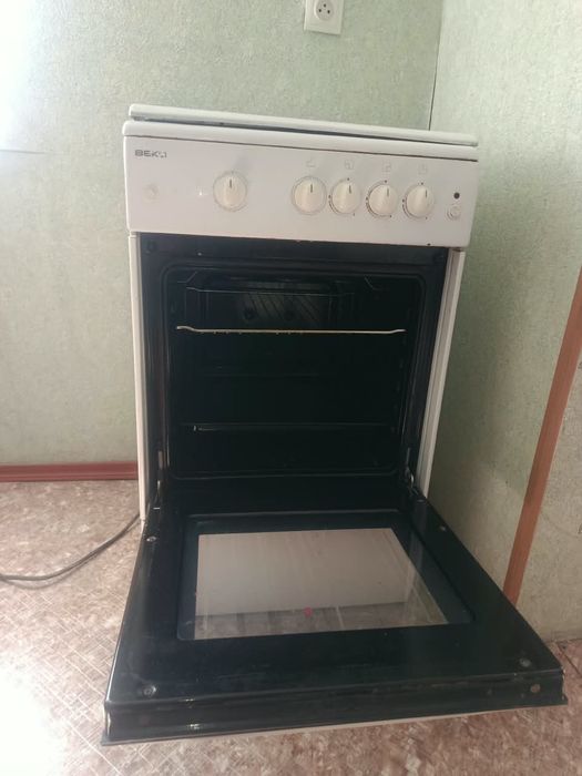 Продам газ плиту в хорошем состоянии
