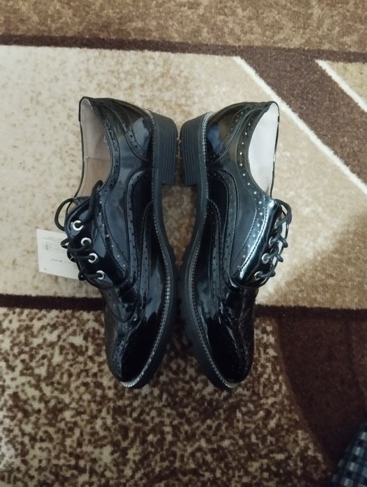 Нови дамски обувки