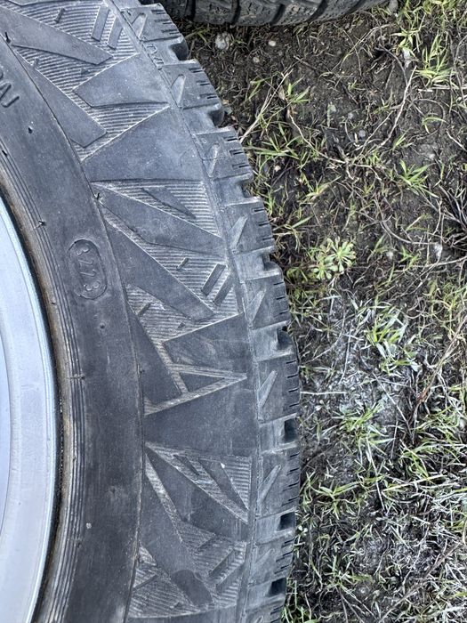 R14 штампованные диски с резиной