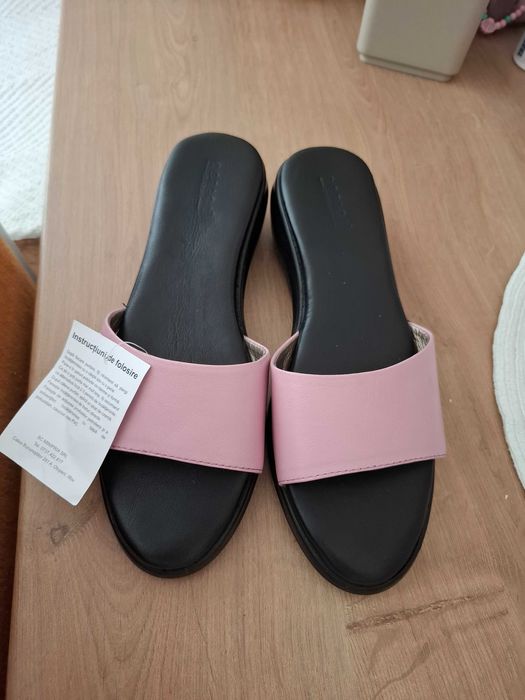 Vand papuci de dama din piele marca Office