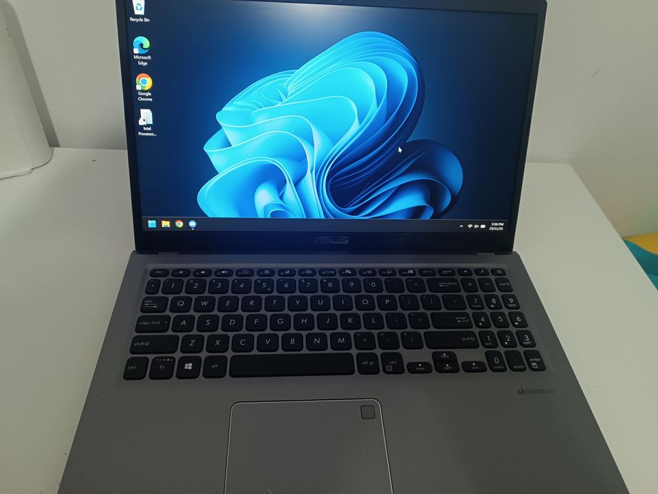 Asus Vivobook i5-gen11 8gb ram ssd 512gb intel xe