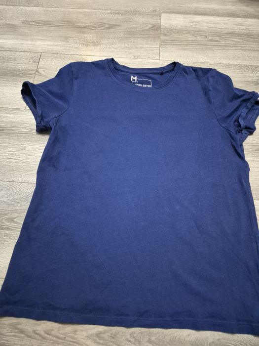 продам футболки 48 размер