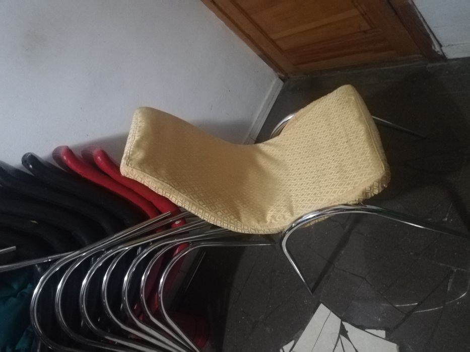 Стулья  для общепита, в большом количестве