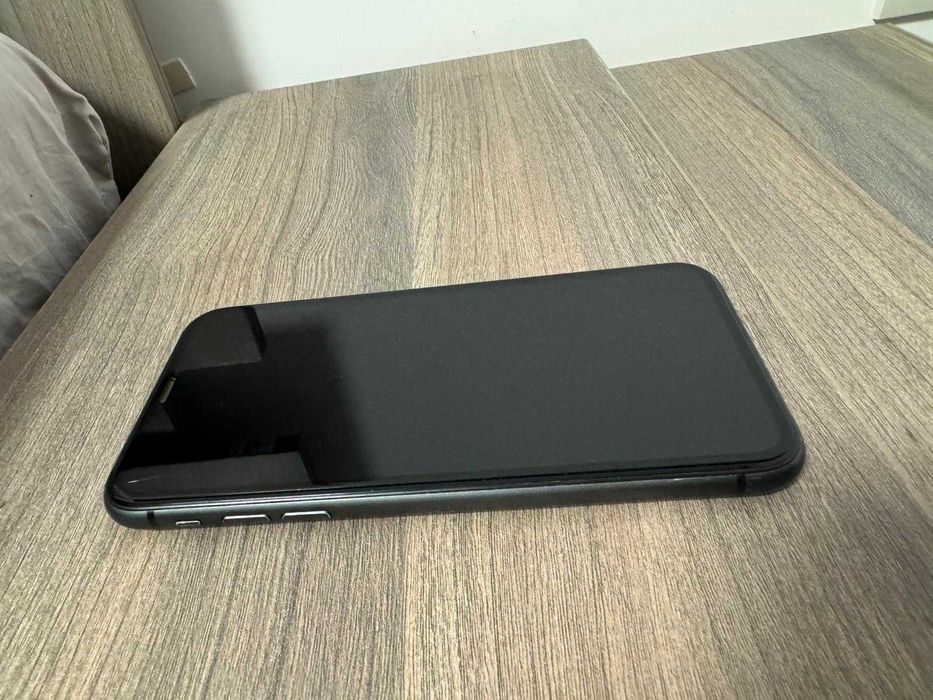 Iphone 11 32 GB Negru