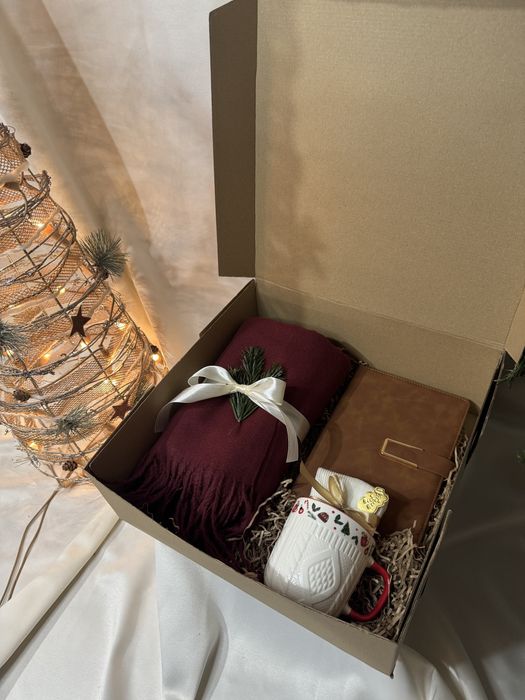 Set cadou agenda , fular si cana tematica