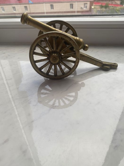 Продам царь пушка латунь