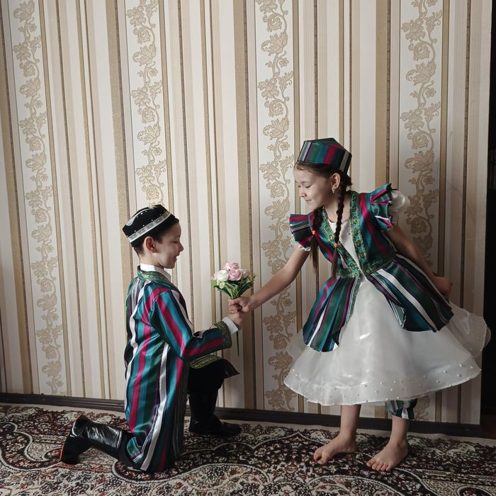 Прокат детских корновальных костюмов