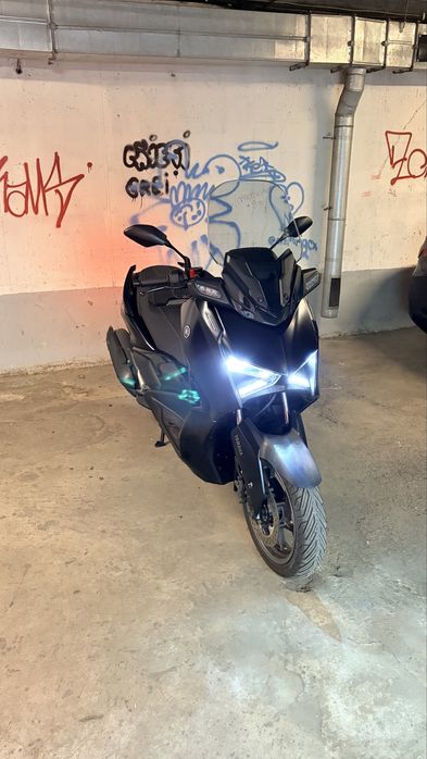 Yamaha x-max 125 tech max - scooter