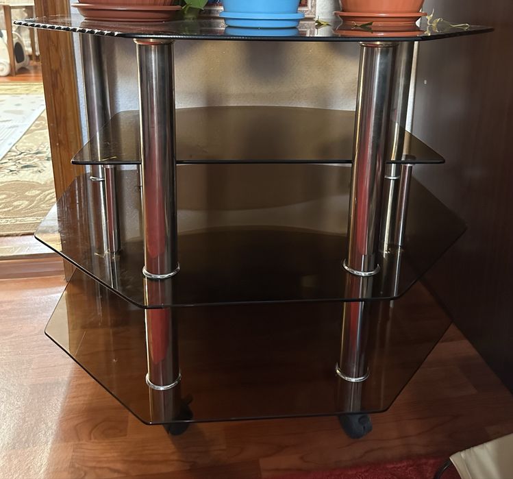 Продам стеклянную тумбу под ТВ