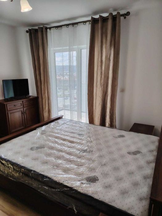 Ofer pentru inchiriere apartament cu 2 camere Piata Garii