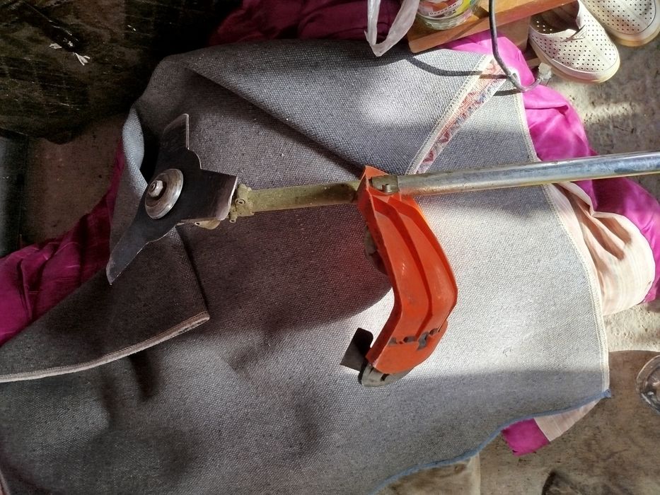 Мото косилка Почти новый .