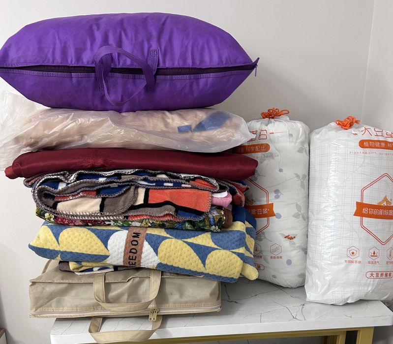 Пледы, подушки, одеяло