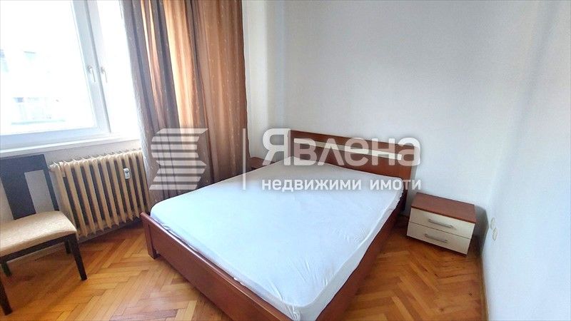 Дава се под наем Двустаен апартамент в София, Лозенец - 65 кв.м за 510 € - Снимка #2