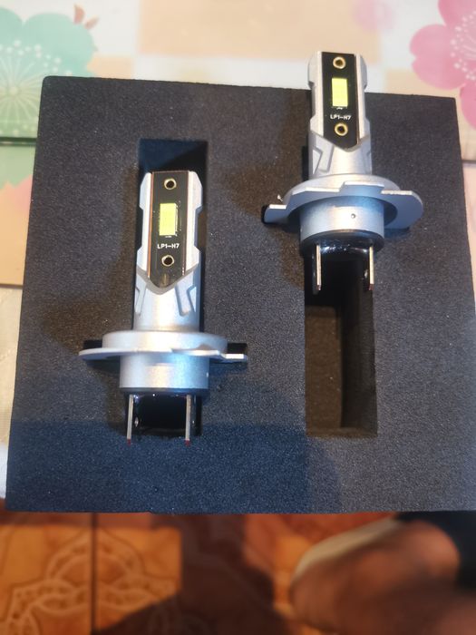 Becuri led H7 lumina albā