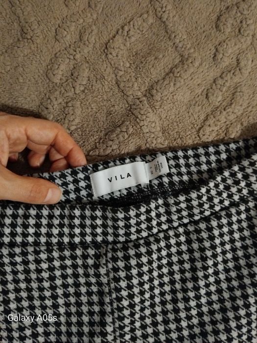 Зимен дамски клин в черно и бяло р-р S