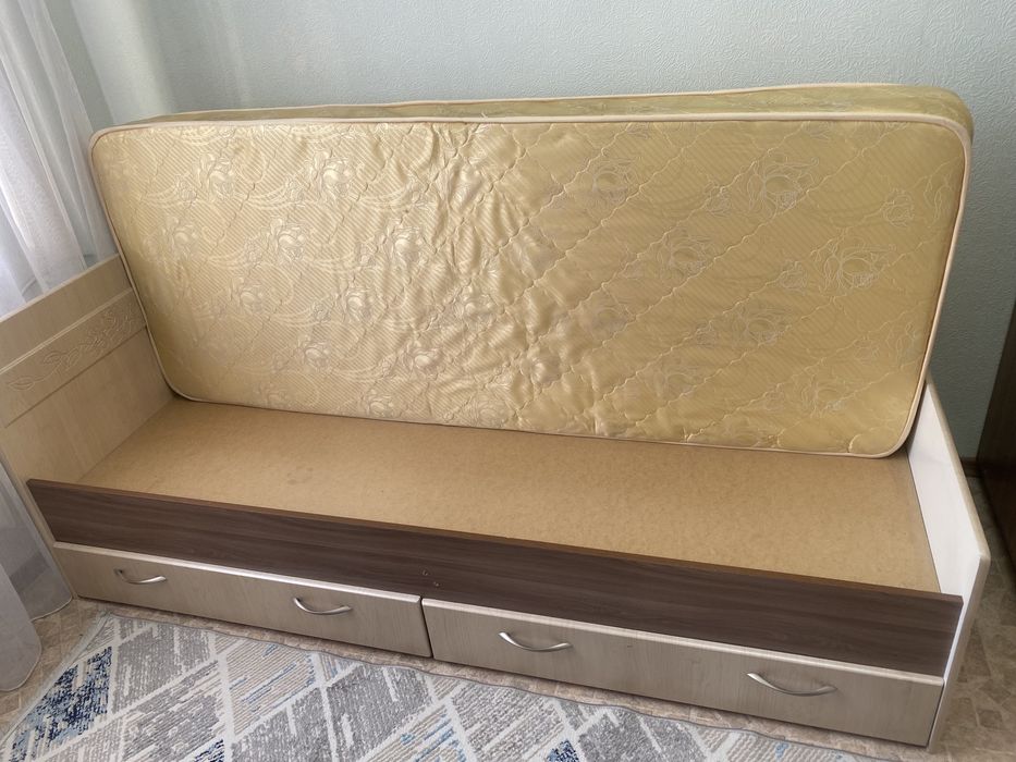 Кровать односпальный