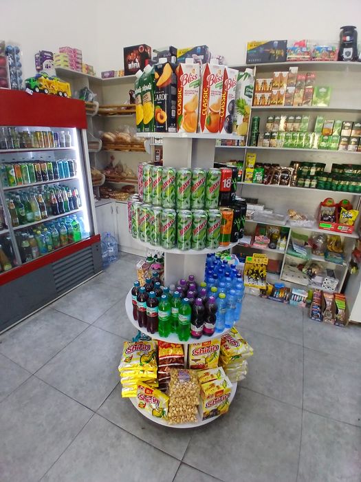 MDF vitrina polkalar