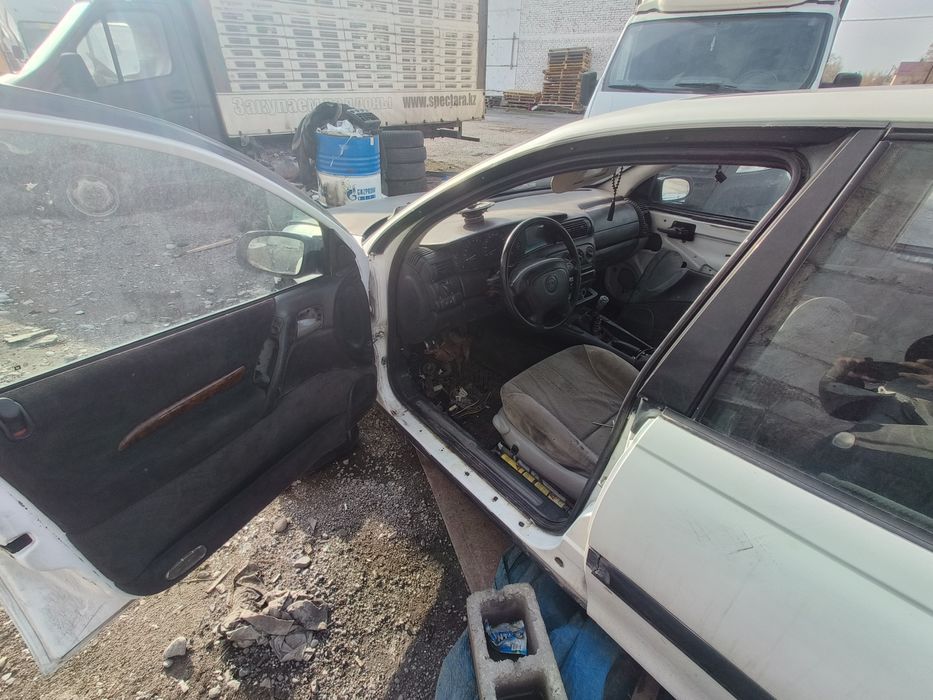 Опель омега на запчасти целиком