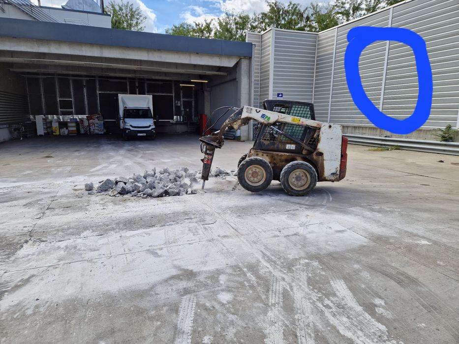 Bobcat de inchiriat Taiere beton gauri gard burghiu pamant sfredel