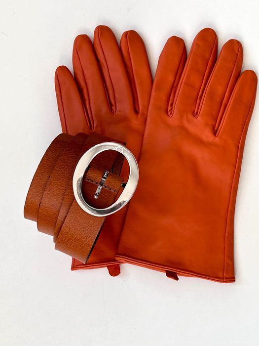 Оранжеви кожени ръкавици и подарък шал