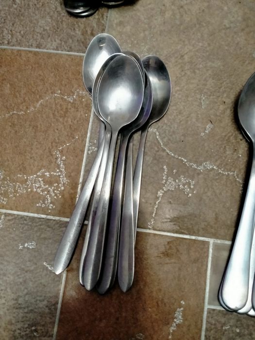 Продам столовые приборы