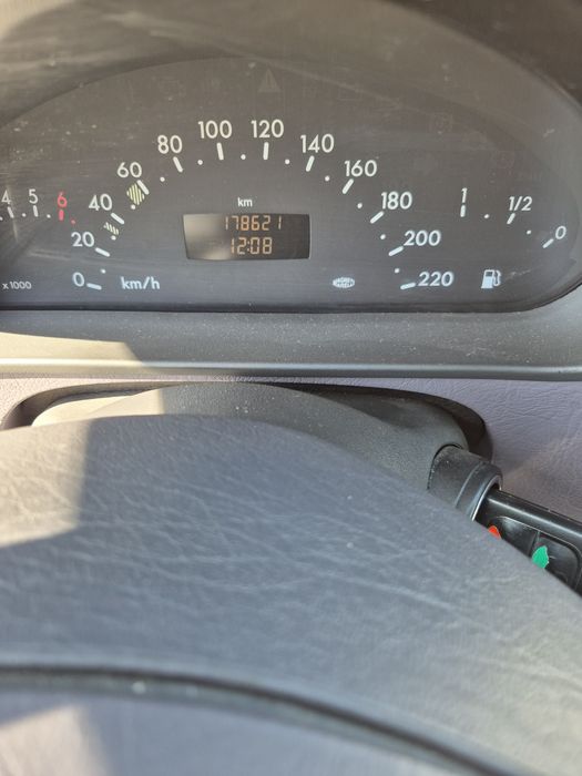 Мерцедес А160 автоматик