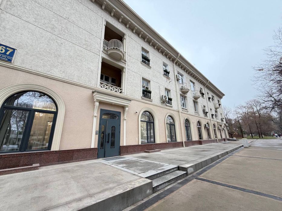 Аренда Офис 228 м² Институт дипломатии 1 линия со своей парковкой