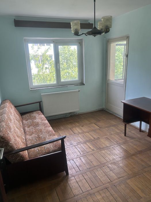 Vand apartament 4 camere
