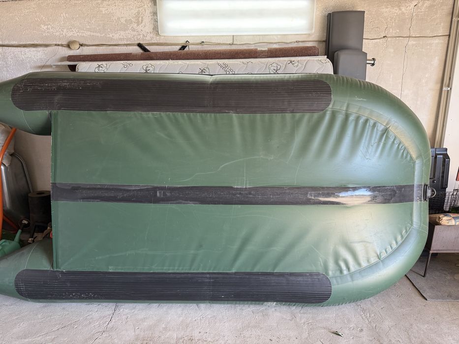 Продам лодку Инзер 3.50 пайол.