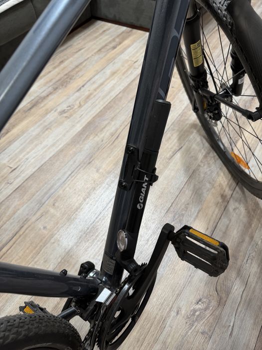 Продам велосипед GIANT ROAM 1