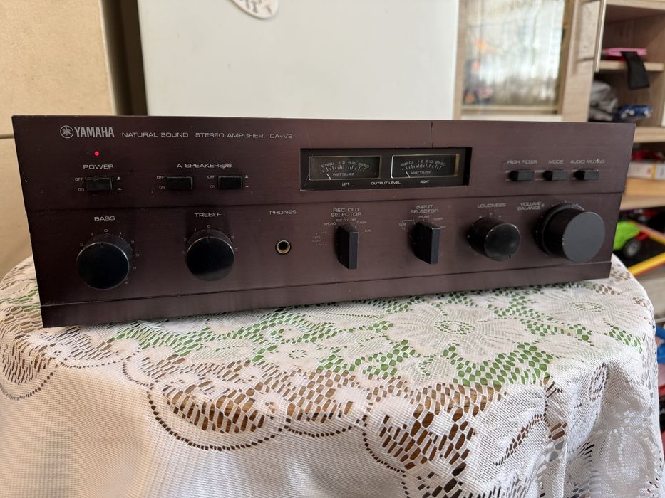 Yamaha CA-V2 Стерео усилвател
