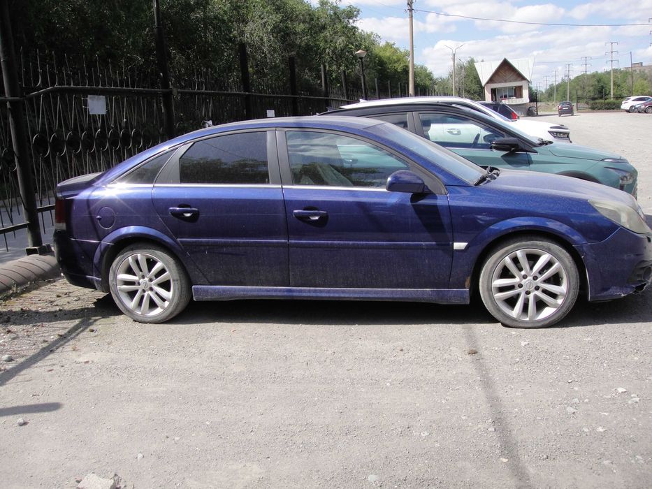 Автомобиль Opel Vectra