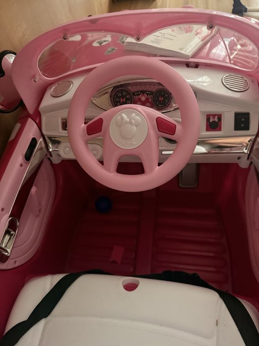 Masinuta electrica fetita Minnie mouse roz ca noua