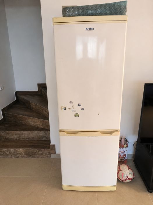 Vând combină frigorifică artic