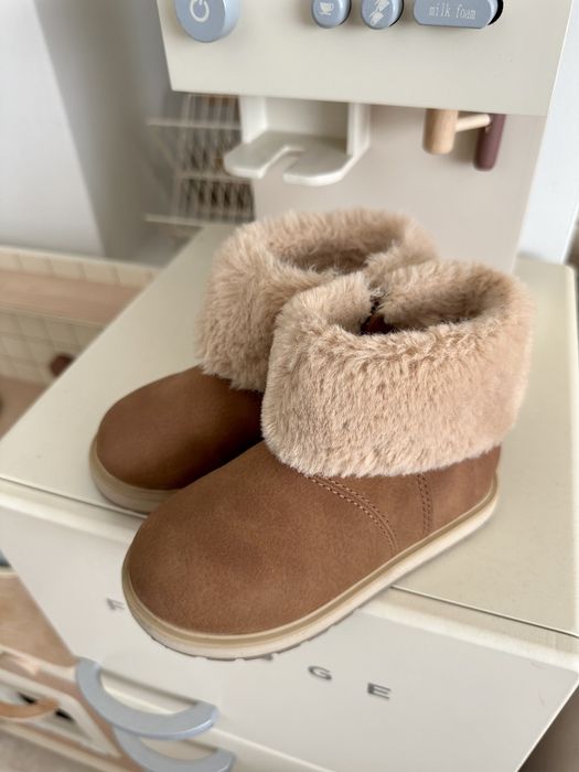 Zara Детски ботуши с косъм - номер 23