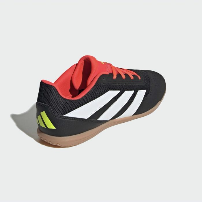 Бутсы футзальные adidas predator