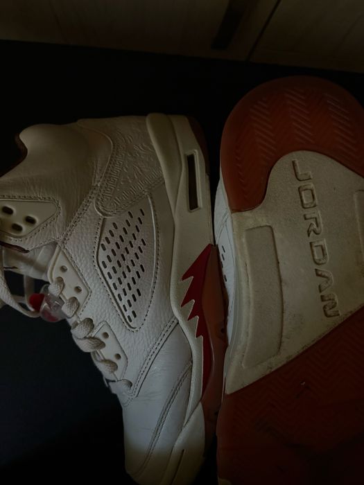 Jordan 5 “El Grito”