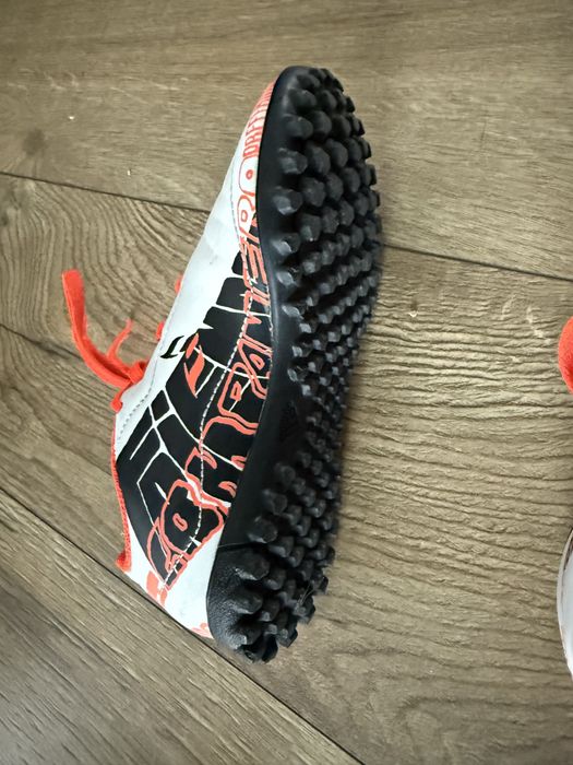 Футболни стоножки 31