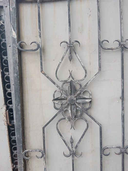 Продам ворота двустворчатые