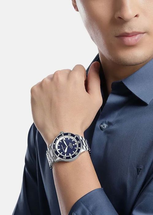 Emporio Armani 
Sea Explorer