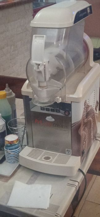 Машина за мек  сладолед
